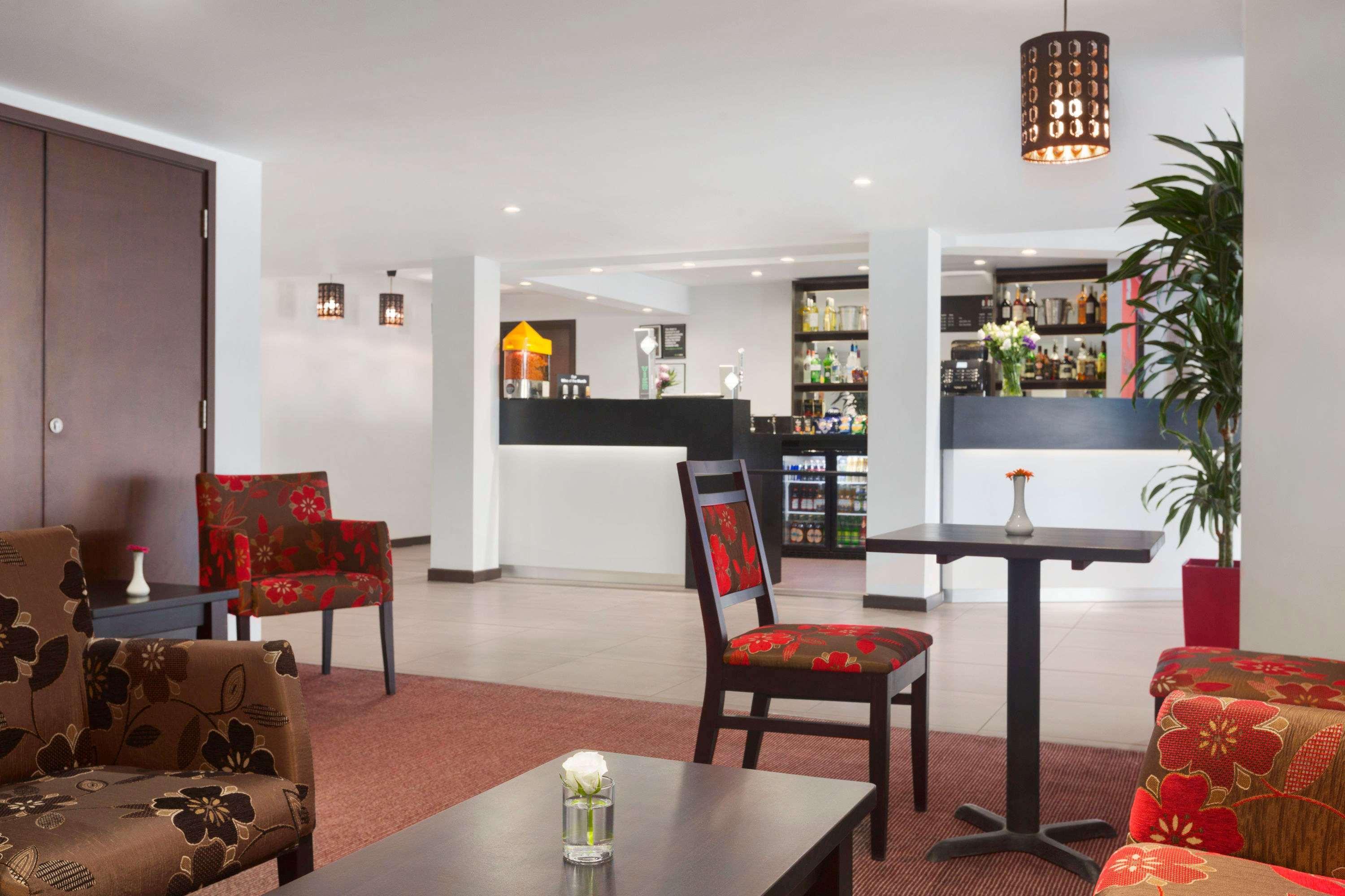 Ramada Milton Keynes Hotel Luaran gambar