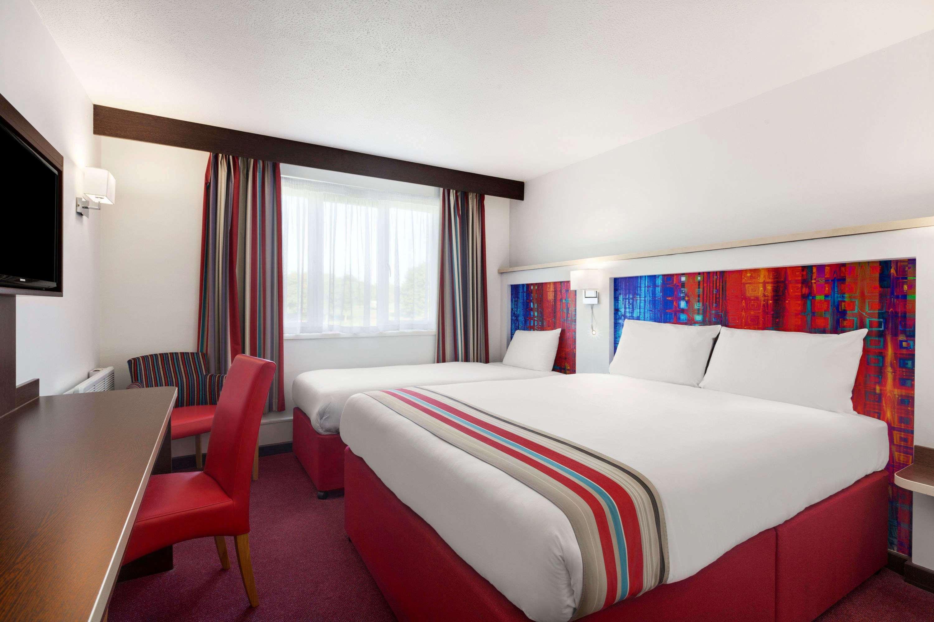 Ramada Milton Keynes Hotel Luaran gambar