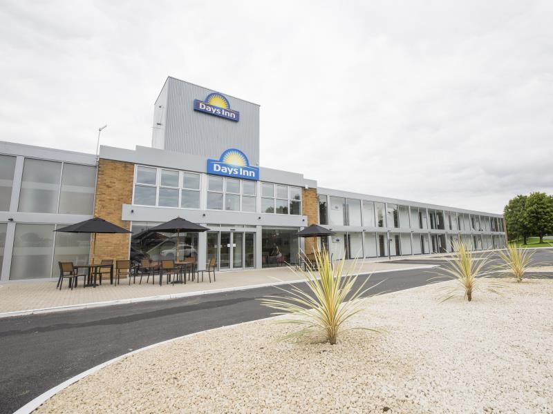 Ramada Milton Keynes Hotel Luaran gambar