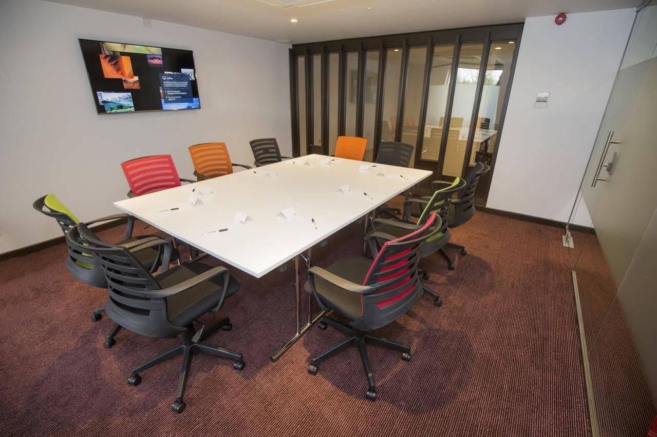 Ramada Milton Keynes Hotel Luaran gambar